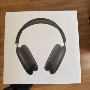 Apple Over-Ear Headphones - Black